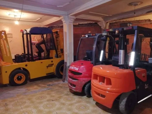 Chariot élévateur Location grue et 2019