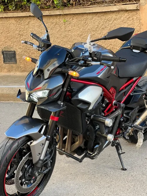 kawazaki z900 2025