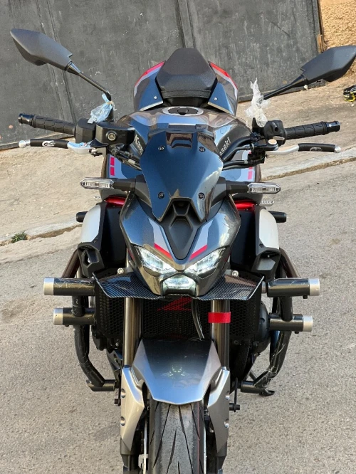 kawazaki z900 2025