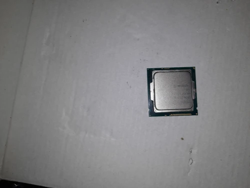 processeur i5 4460 +14g ram+carte graphique msi r7 240 +Boite d'alimentation cooler master 500