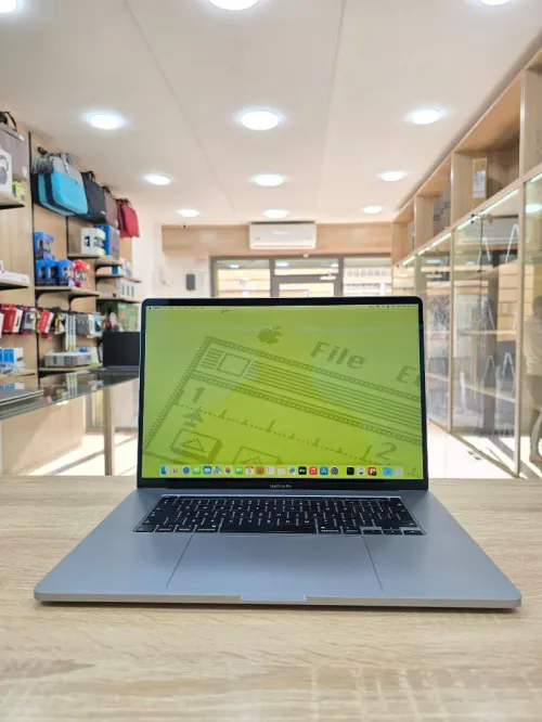 -MacBook Pro (2019) 16" Touch Bar i7 16GB /512G