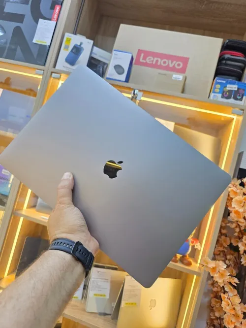 MacBook Pro (2019) 16" Touch Bar i7 16GB /512GB & AMD radeon Graphics 5300 4GB VRAM