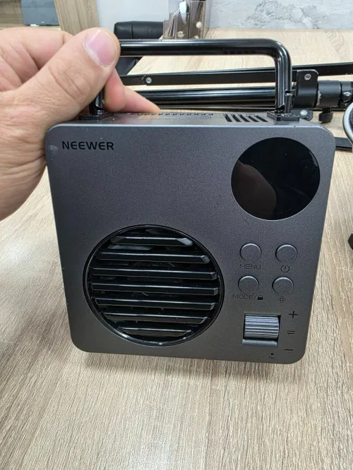 Éclairage professionnel Neewer HB-80B + Pied Manfrotto original