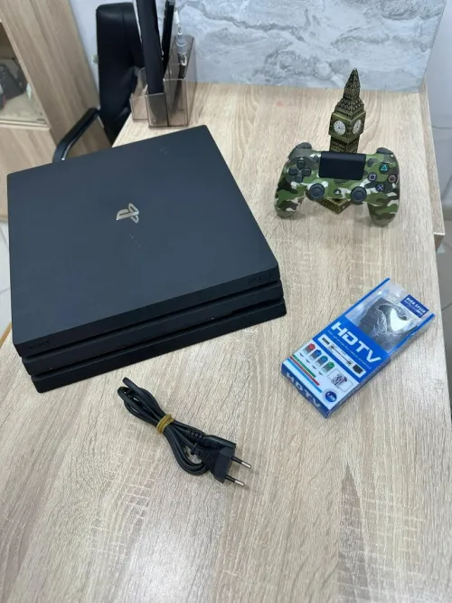 Sony PlayStation 4 Pro v12.50 + 1 Manettes Originales [VENDU]