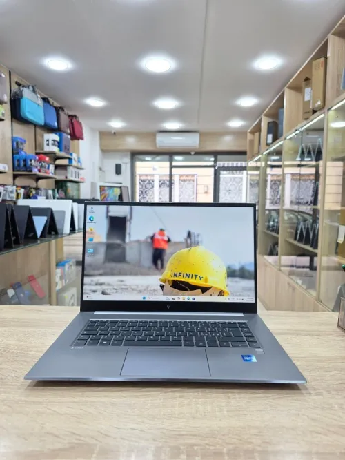 HP ZBOOK STUDIO 15.6 G8 i7 11850H& NVIDIA T1200 VENDU