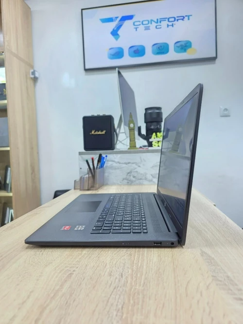 HP LAPTOP 17  17.3" RYZEN 3 5300U 8GB /256GB SSD NVME 