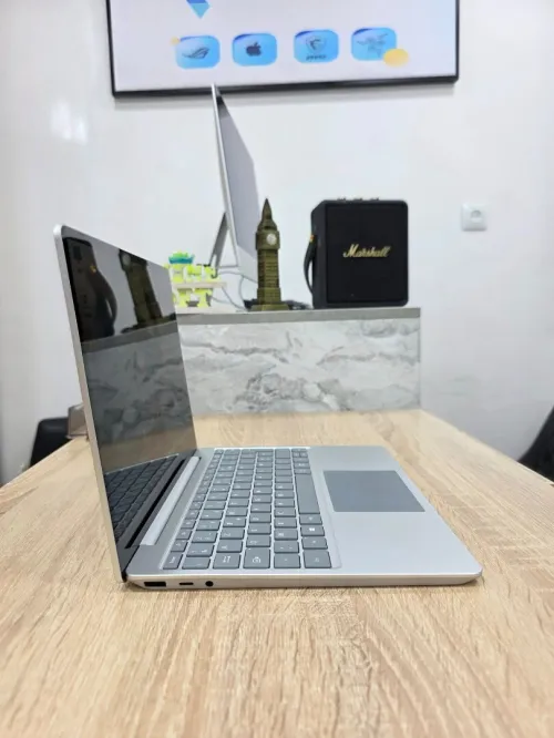 Microsoft surface Go 3 12.4"  i5-1035G1 8GB/256GB