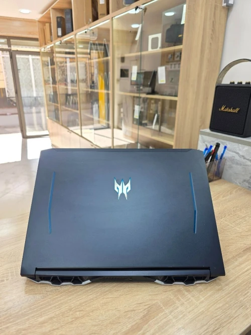 ACER PREDATOR HELIOS 300 " i7 10750H & RTX 2070  8GB/512GB