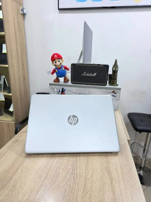 HP LAPTOP 15 15.6"  i5-1035G1 8GB/256GB