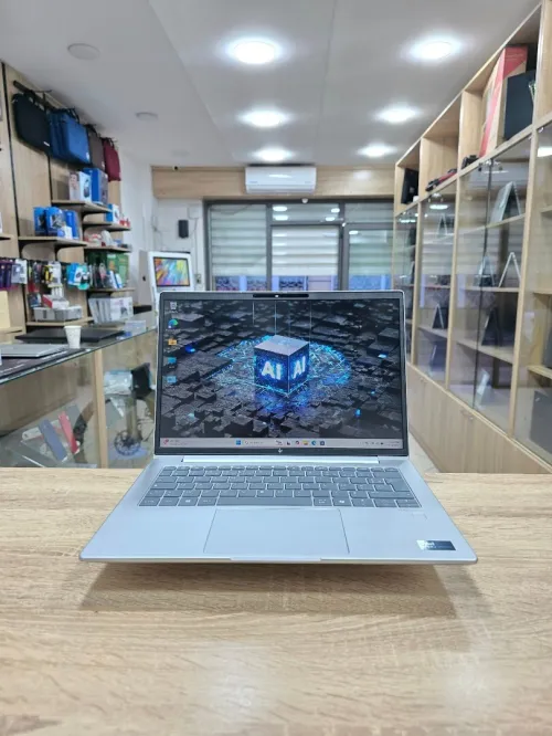 HP ELITEBOOK 640 G11  Intel Core Ultra 5 135U  32GB /512GB (2025)