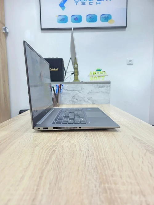 HP ZBOOK STUDIO 15.6 G8 i7 11850H& NVIDIA T1200 VENDU