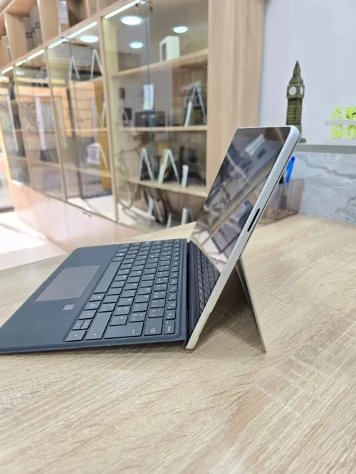Microsoft Surface Pro 9 i5 1245U 8GB /256GB