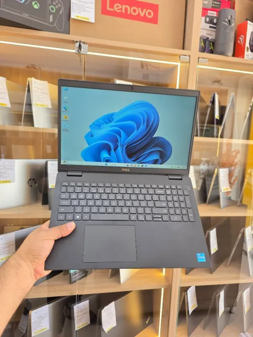 DELL LATITUDE  3520 15.6" i5 1145G7 ( 16GB/256 GB) Produit Neuf Jamais Utilisé