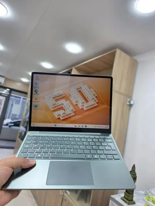 Microsoft surface  Laptop Go 2   12.4"  i5-1135G7 8GB/128GB
