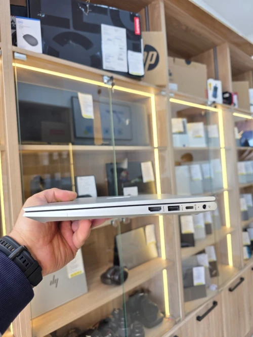 HP PROBOOK 430 G8 13.3   i7 1165G7 8GB /256GB