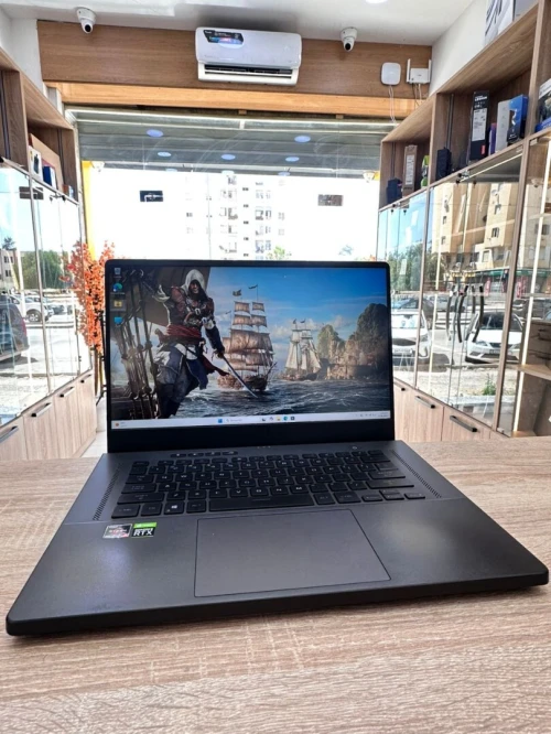 ASUS ROG ZYPHRUS   G15  Ryzen 9 5900Hs & RTX 3060