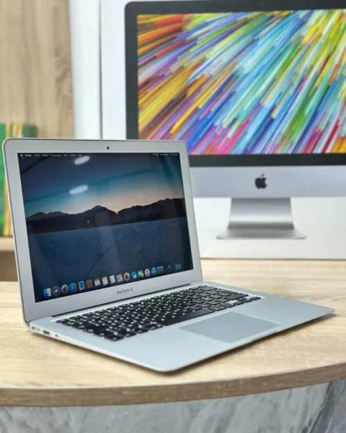 MacBook Air i5  13.3 2017 8GB /128GB