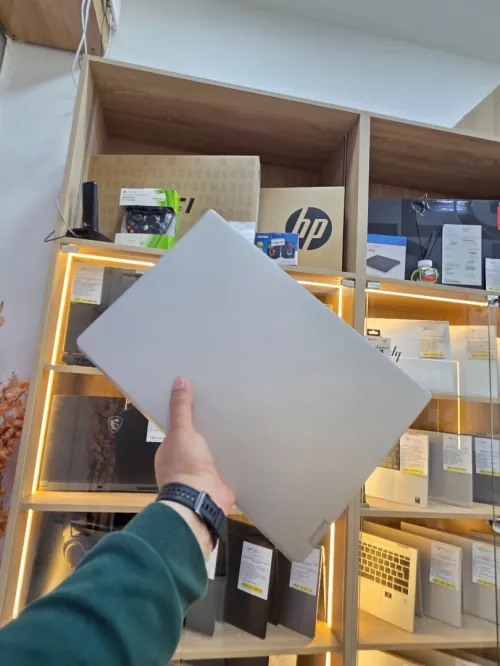 LENOVO IDEAPAD 330s 15.6  i7 8550U& AMD RADEON 535 2GB(  8GB/128Gb SSD +1TB HDD)