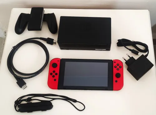 Nintendo Switch Edition Mario Odyssey (Flashé)