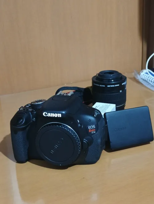 Canon 600d(T3i) avec Objectif 18-55mm Kit