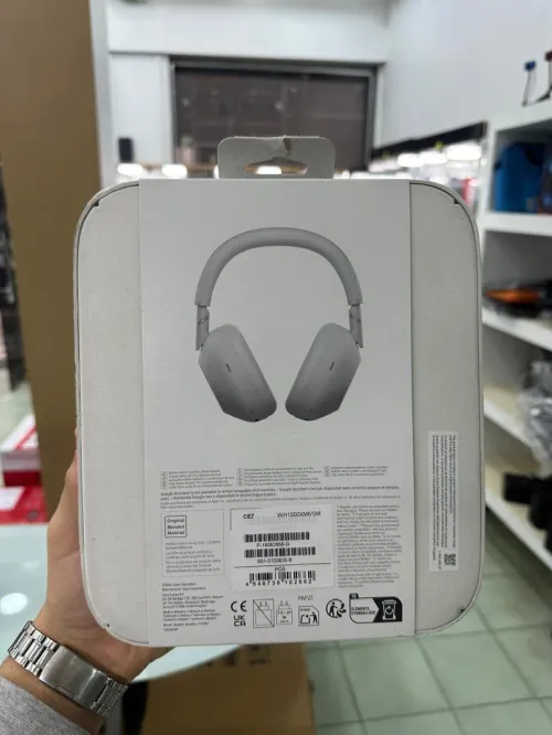 Sony WH-1000XM6