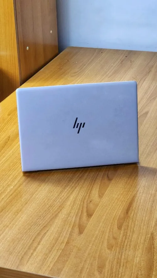 HP ELITEBOOK 840 G5 I5-8350U 16Go 256 SSD UHD GRAPHICS 620 Ècran 14 FHD AZERTY