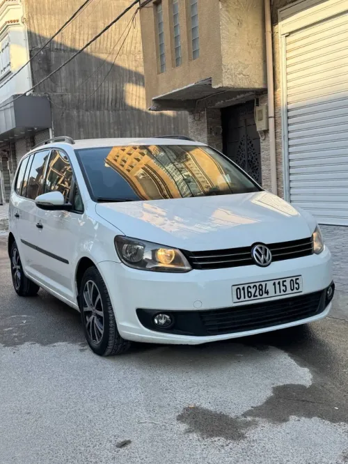 Volkswagen Touran 2015 Life