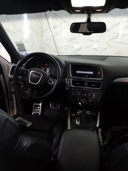 Audi Q5 2011 S Line Pack Tech