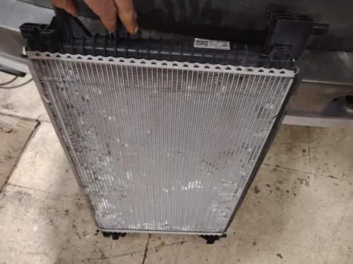 Refroidisseur d'eau et radiateur climatiseur d'origine