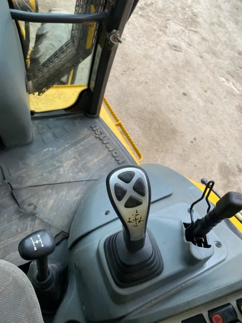 Komatsu Komatsu wb93 r5 2009