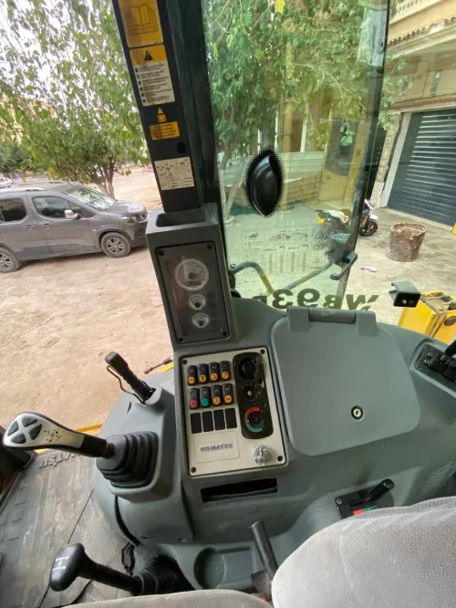 Komatsu wb93r Komatsu wb93r 2009