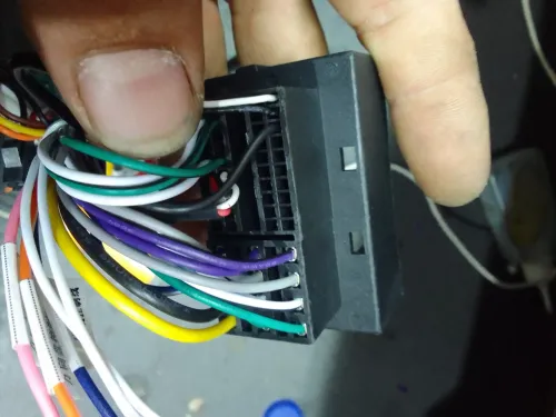 Installation système d'alarme auto