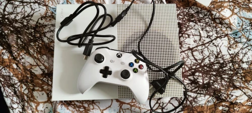 XBOX One S 1TB (1000GB)