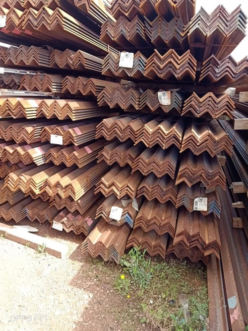 Cornieres 80×40×8.