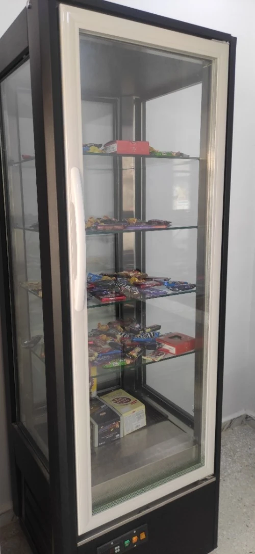 Frigo présentoir 