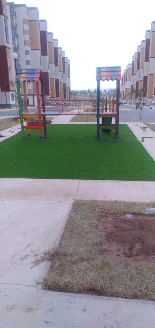 Toboggan bascule espace de jeux pour enfants balançoire gazon synthétique