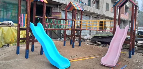 Toboggan bascule espace de jeux pour enfants balançoire gazon synthétique