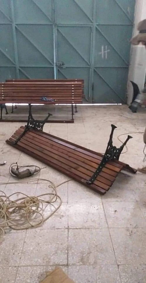 Banc public , table extérieure , poubelle , banc public fonte , acier , bois 
