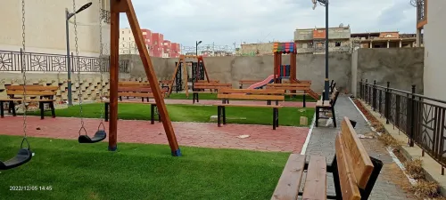 العاب التسلية للمنتزهات و الحدائق Toboggan , balançoire , bascule, figurine