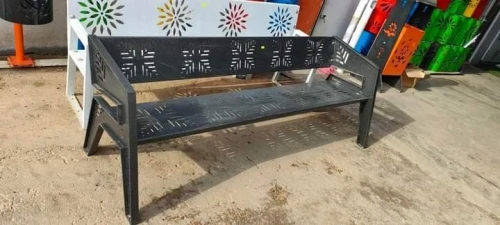 Banc public , table extérieure , poubelle , banc public fonte , acier , bois 