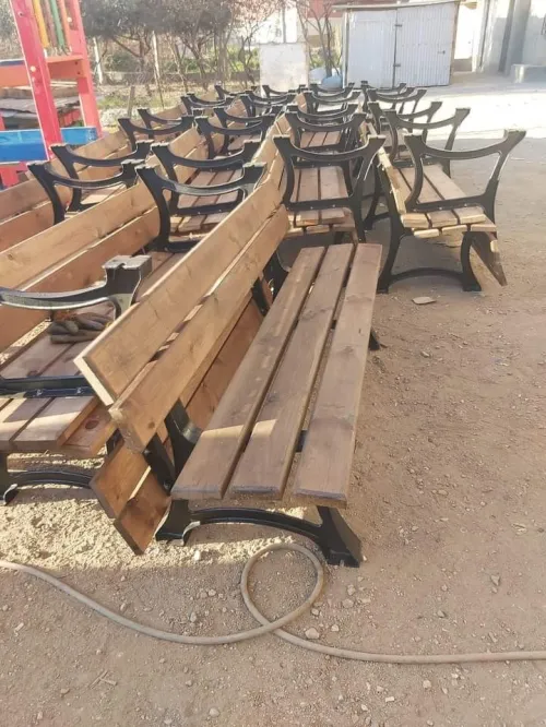 Banc public , table extérieure , poubelle , banc public fonte , acier , bois 