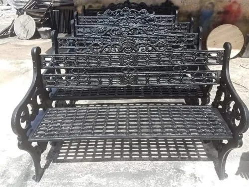 Banc public , table extérieure , poubelle , banc public fonte , acier , bois 