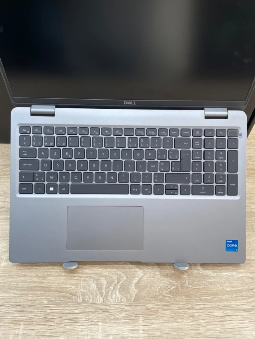 DELL LATITUDE 5540 I5 13EM 16G 512G SSD 15.6 POUCE FHD AZERTY NEUF SOUS EUMBALLAGE