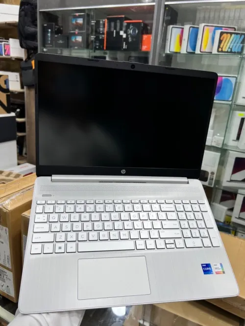 HP 15s-Fq5318TU I7-1255U 8Go 512Go 15.6" IPS FHD W11 