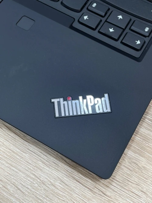LENOVO THINKPAD E14 Gen 1 i5-10310U 8GoDDR4 256 SSD 14 POUCE FHD IPS INTEL IRIS XE  
