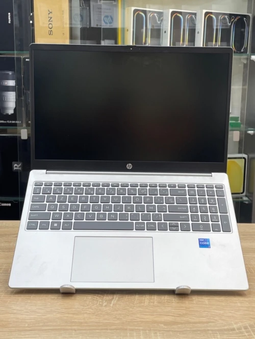 HP 15 I7-1355U 8Go 512Go 15.6" IPS FHD Neuf Sous Emballage