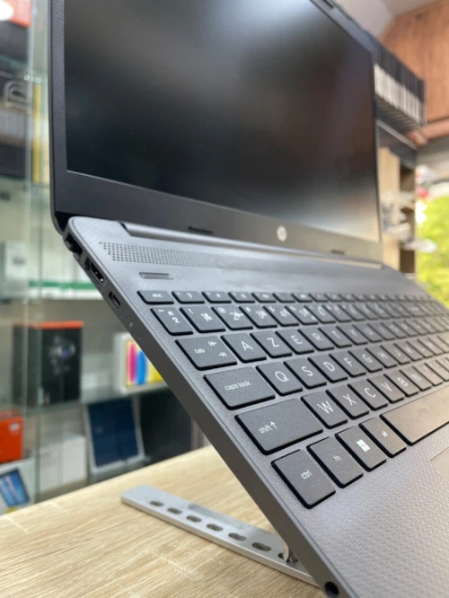 HP 250 INTEL CELERON N4500 4DDR4 256NVME 15.6HD AZERTY