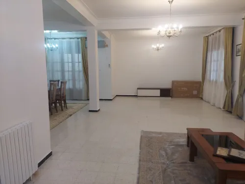 Location Appartement Niveau de villa F3 Alger Hydra