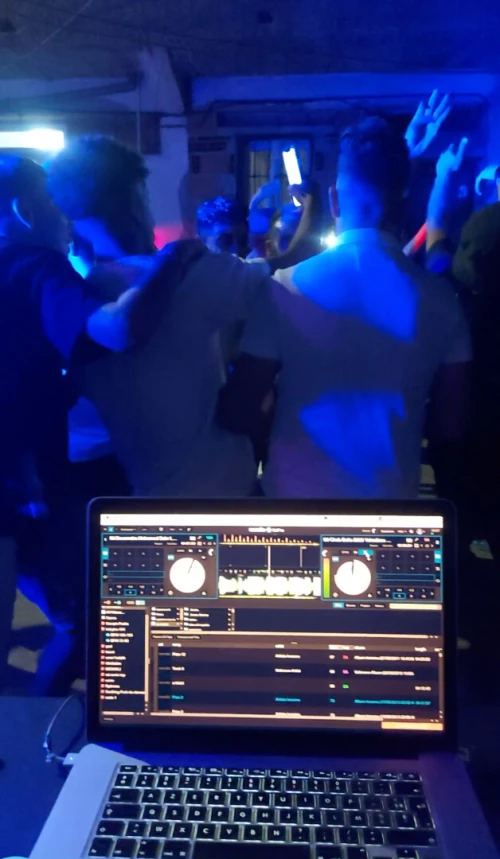 dj sonorisation lumiére professionnelle 