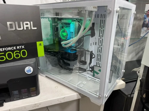 PC GAMER i5 14EME RTX5060